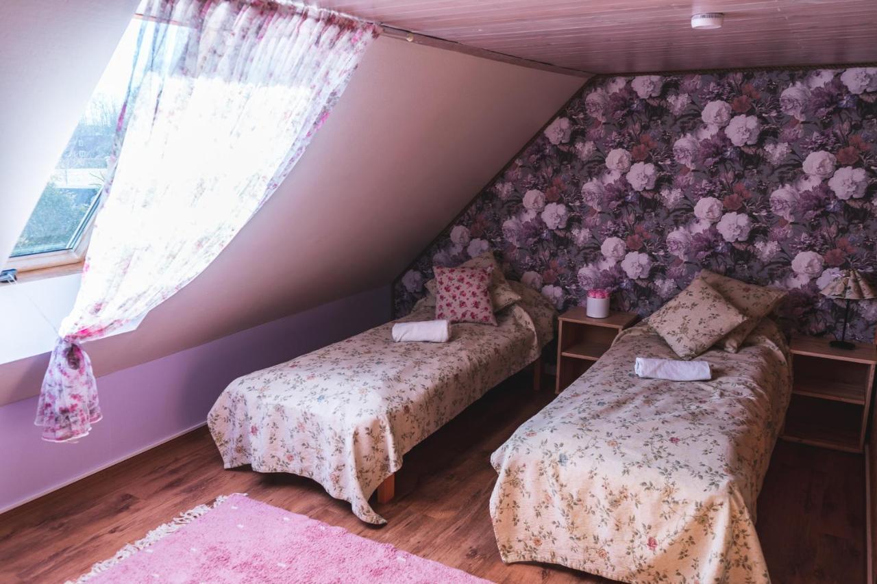 Tiiupesa Guest House Hellamaa  Экстерьер фото